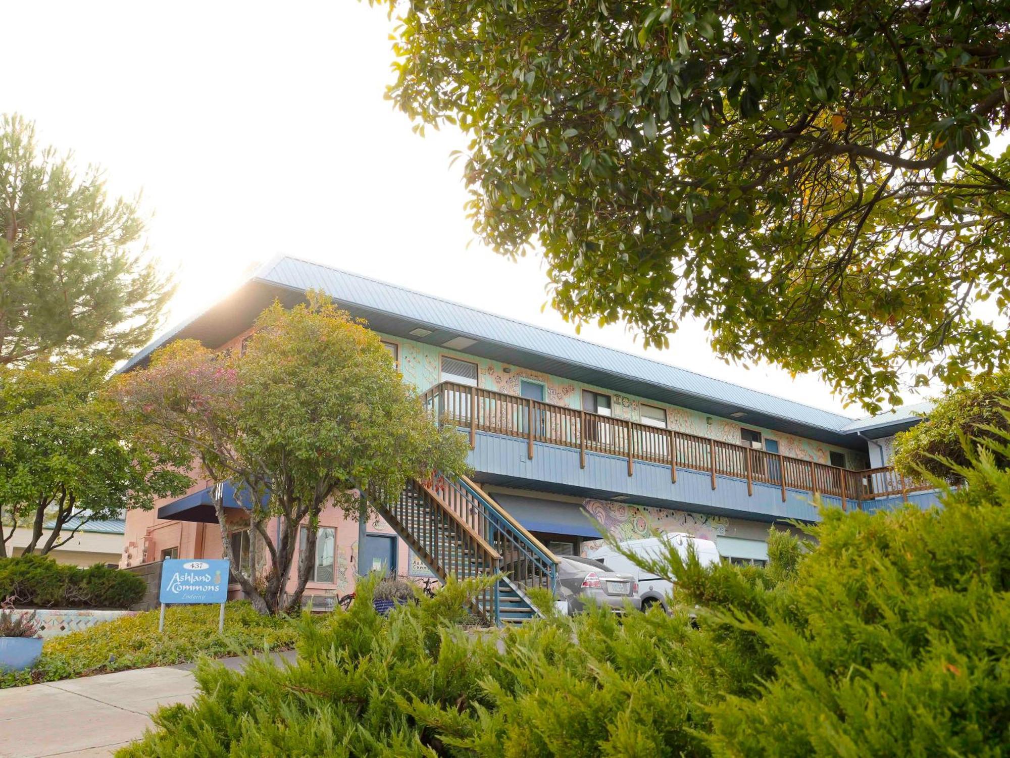 Ashland Commons Hostel Exterior foto